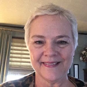 Meet your Posher, Carla